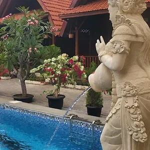 3* Гостевой дом Uli Wood Villa, Bali - Near Gwk