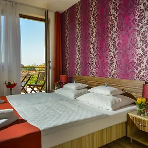 hotel-sunshine.inbudapesthotels.com/